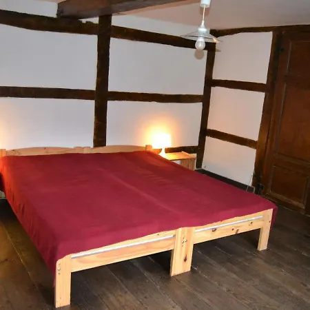 Well Kept Short Distance From The River And Forest Ferienhaus *