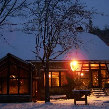 Well Kept Short Distance From The River And Forest Ferienhaus