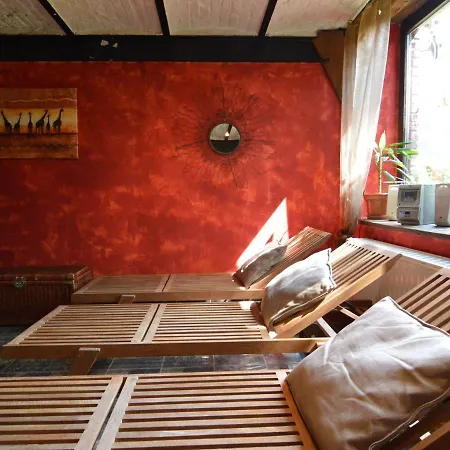 Well Kept Short Distance From The River And Forest Ferienhaus